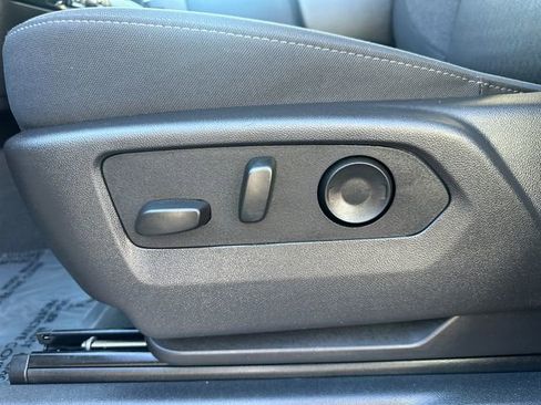 Used 2025 GMC Sierra 1500 Elevation image 25