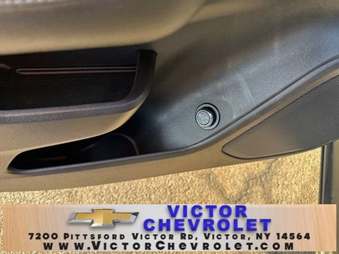 Used 2019 Chevrolet Blazer LT image 13