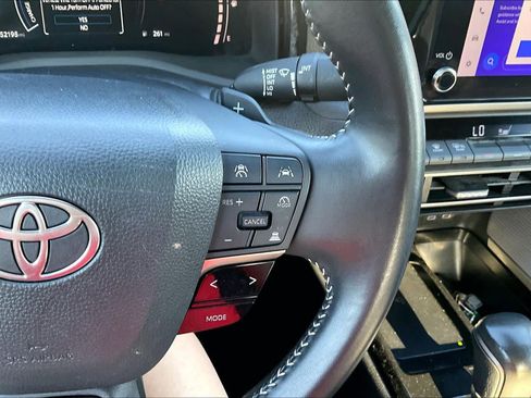 Used 2025 Toyota Camry SE FWD image 24