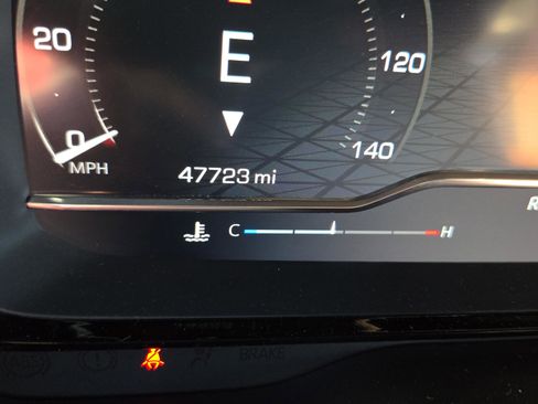 Used 2024 GMC Yukon Denali Ultimate image 31