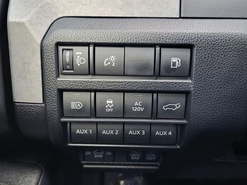 Used 2025 Toyota 4Runner Trailhunter image 29