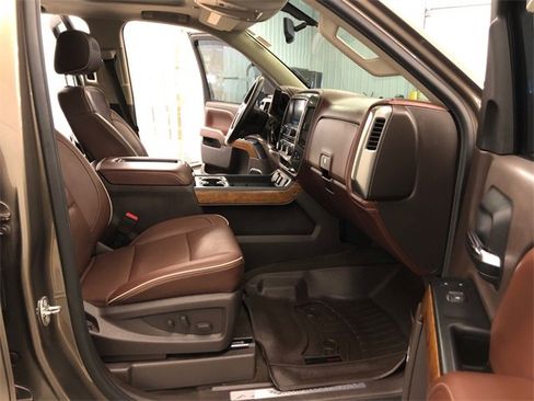 Used 2015 Chevrolet Silverado 1500 High Country image 35