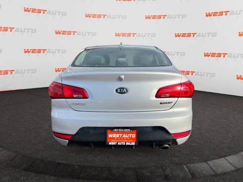 Used 2015 Kia Forte Koup EX w/ EX Premium Package image 4