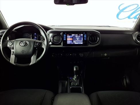 Used 2019 Toyota Tacoma TRD Off-Road image 13