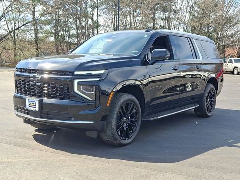 New 2026 Chevrolet Suburban Premier AWD/4WD image 10