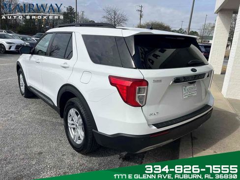 Used 2023 Ford Explorer XLT w/ Equipment Group 202A image 8