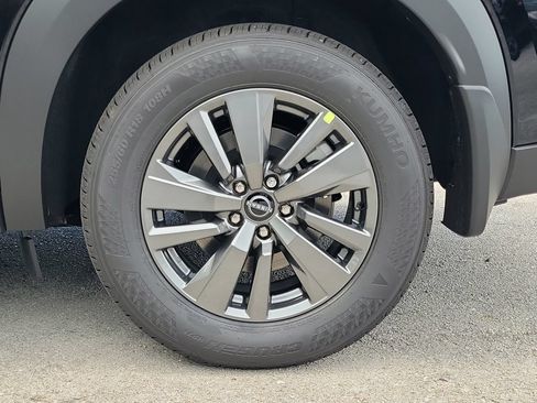 New 2026 Nissan Pathfinder SV FWD image 10