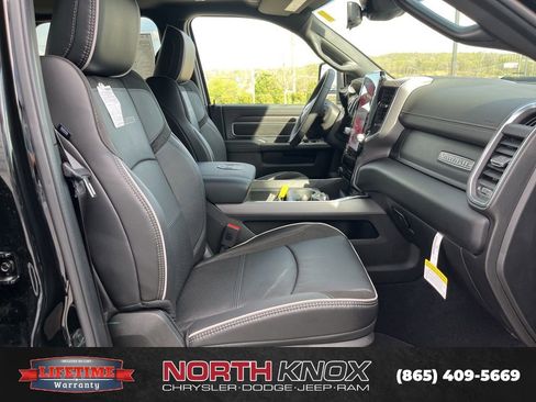 New 2026 RAM 2500 Laramie AWD/4WD image 27