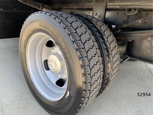 Used 2023 RAM 5500 Tradesman w/ Chrome Appearance Group AWD/4WD image 19