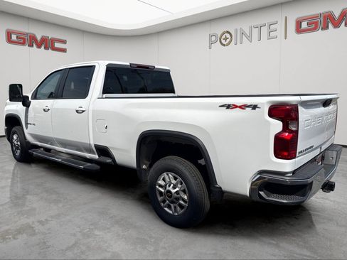 Used 2024 Chevrolet Silverado 2500 LT AWD/4WD image 5