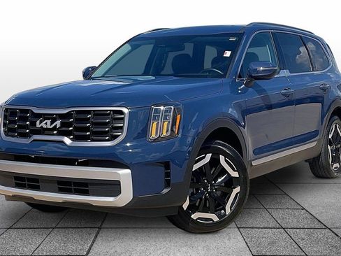 Used 2025 Kia Telluride S FWD image 1