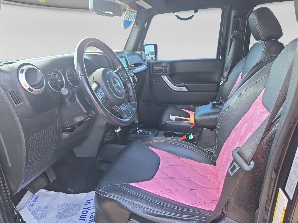 Used 2018 Jeep Wrangler Unlimited Sahara AWD/4WD image 18