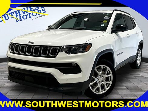 Used 2023 Jeep Compass Latitude AWD/4WD image 1