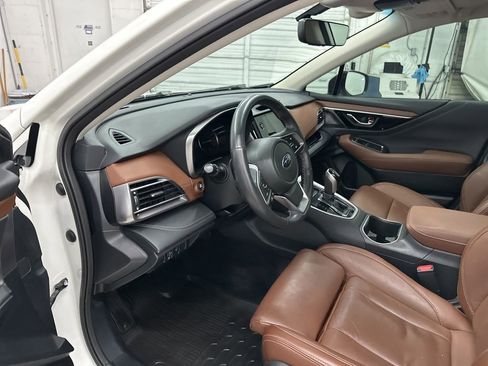 Used 2022 Subaru Outback Touring XT w/ Tech Package 3 image 9