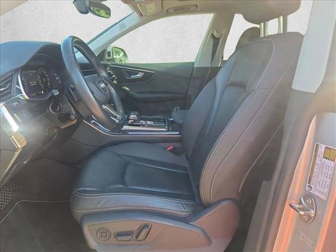 Used 2019 Audi Q8 Premium Plus w/ Premium Plus AWD/4WD image 15