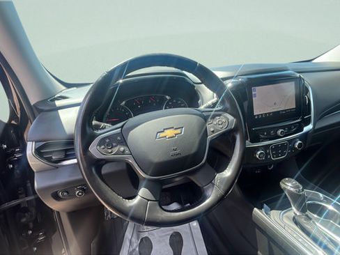 Used 2020 Chevrolet Traverse LT w/ LT Premium Package AWD/4WD image 14