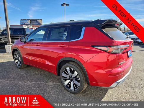 New 2026 Mitsubishi Outlander SEL image 8