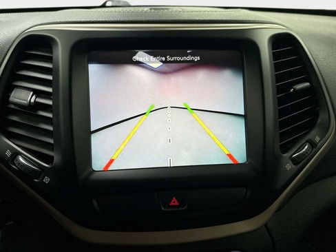 Used 2015 Jeep Cherokee Latitude w/ Cold Weather Group image 23