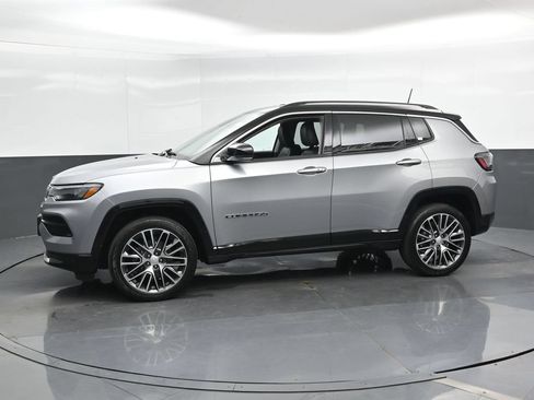 Used 2022 Jeep Compass Limited w/ Elite Group AWD/4WD image 9