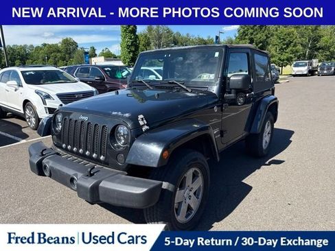 Used 2007 Jeep Wrangler Sahara w/ Dual Top Group AWD/4WD image 3