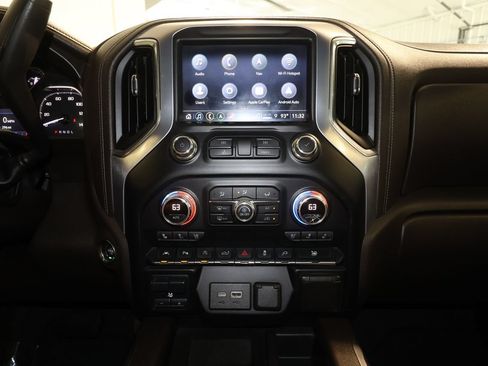 Used 2021 GMC Sierra 1500 SLT w/ SLT Premium Plus Package AWD/4WD image 10