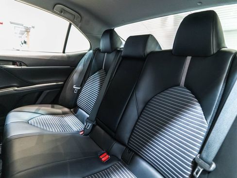 Used 2023 Toyota Camry SE AWD/4WD image 29