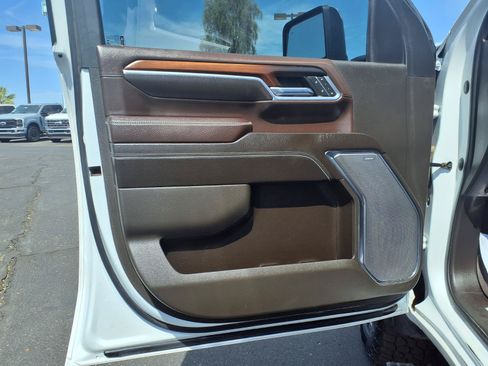 Used 2024 GMC Sierra 3500 Denali w/ Technology Package AWD/4WD image 22