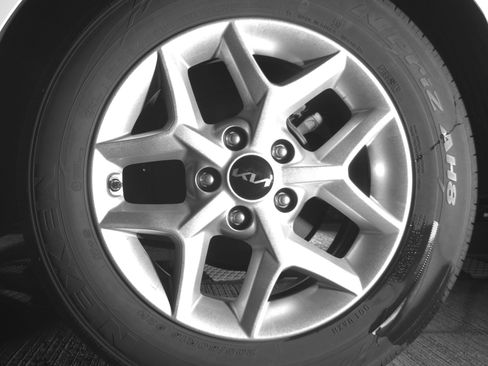 Used 2025 Kia Soul LX w/ LX Technology Package FWD image 14