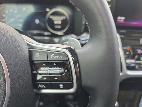 Used 2022 Kia Sorento SX image 9