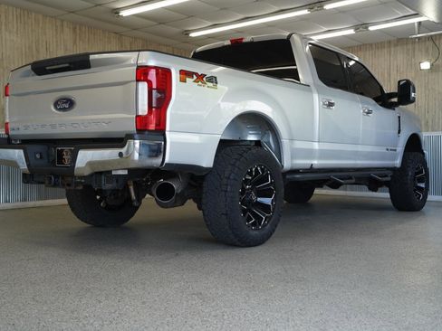 Used 2017 Ford F250 Lariat w/ Lariat Ultimate Package image 10