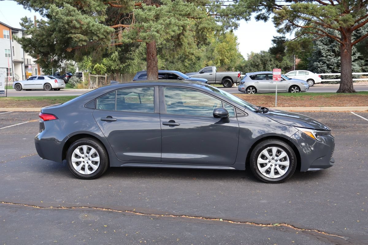 Used 2023 Toyota Corolla LE FWD image 3