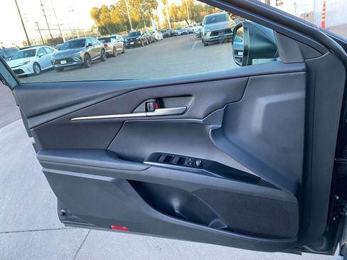 Used 2025 Toyota Camry LE image 20