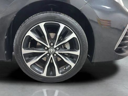 Used 2017 Toyota Corolla SE w/ Carpet Mat Package (TMS) FWD image 28