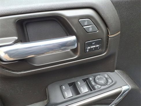 Used 2023 GMC Sierra 2500 AT4 w/ AT4 Preferred Package image 19