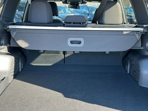 Used 2025 Subaru Forester Premium image 26