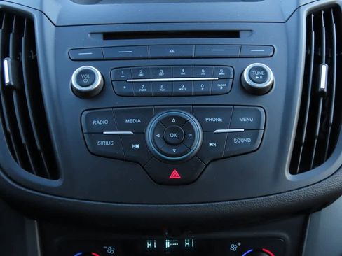 Used 2018 Ford Escape SE image 22