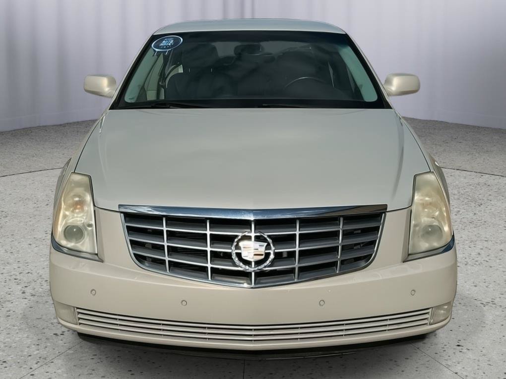 Used 2007 Cadillac DTS Luxury I w/ Trunk Convenience Package FWD image 8