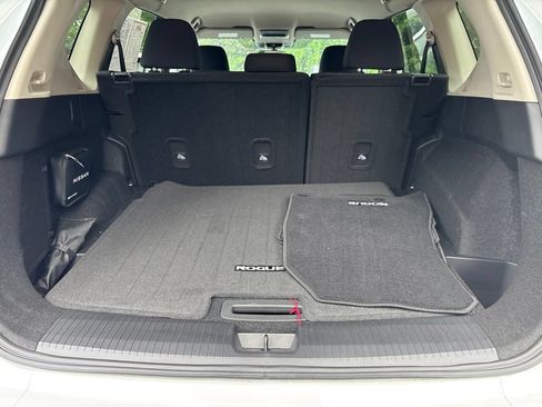 Certified 2026 Nissan Rogue SV AWD/4WD image 13