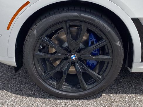 New 2027 BMW X7 xDrive40i w/ Executive Package AWD/4WD image 9