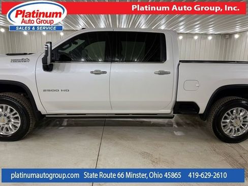 Used 2021 Chevrolet Silverado 2500 High Country w/ Z71 Off-Road Package image 2