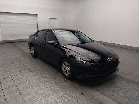 Used 2023 Hyundai Elantra SE FWD image 13
