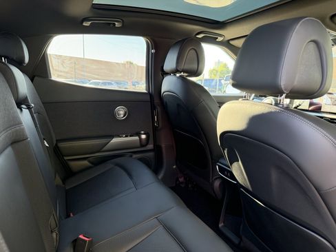 Used 2025 Genesis GV60 RWD image 38