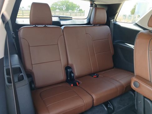 Used 2020 Chevrolet Traverse High Country AWD/4WD image 90