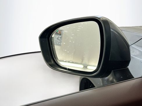 Used 2023 Nissan Rogue SV image 16