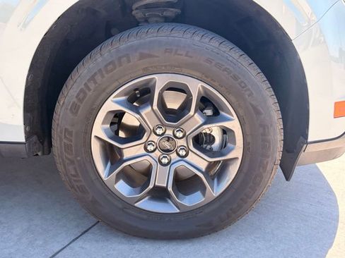 Used 2022 Ford Maverick XLT FWD image 9