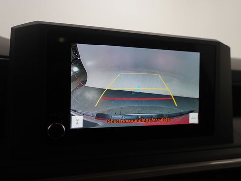 Used 2025 Toyota Tacoma SR image 21