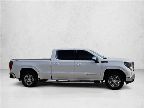 Certified 2025 GMC Sierra 1500 SLT w/ SLT Convenience Package AWD/4WD image 4
