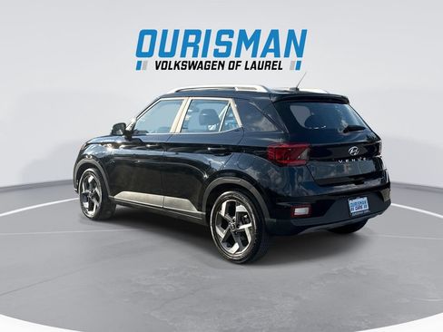 Used 2023 Hyundai Venue SEL w/ Cargo Package FWD image 6