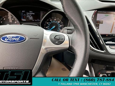 Used 2015 Ford Escape Titanium w/ Equipment Group 301A AWD/4WD image 19