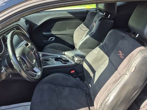 Certified 2015 Dodge Challenger R/T Plus image 21